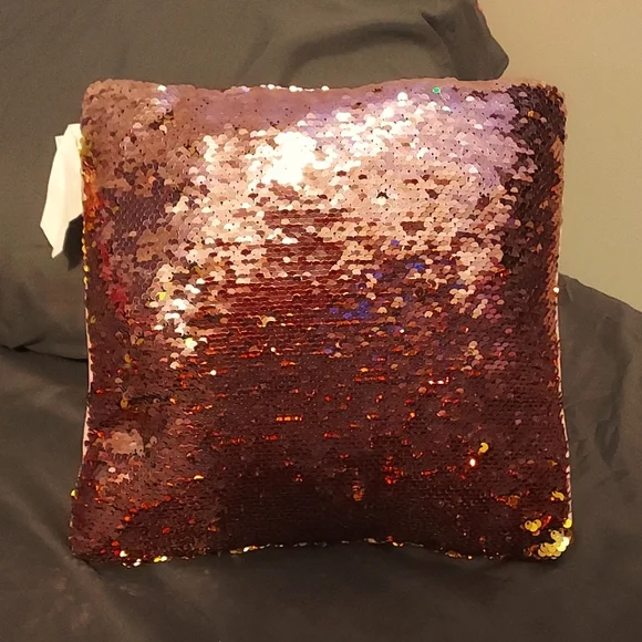 Flip Sequence Pillow - Pink to Yellow - Picture 1 of 3